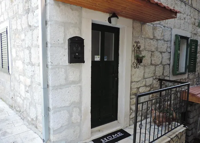 Apartments Lana